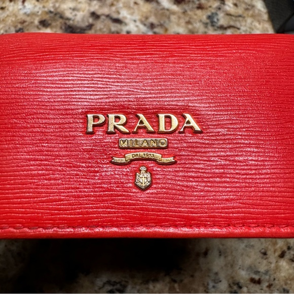 Prada 6 Key Holder - Picture 3 of 14